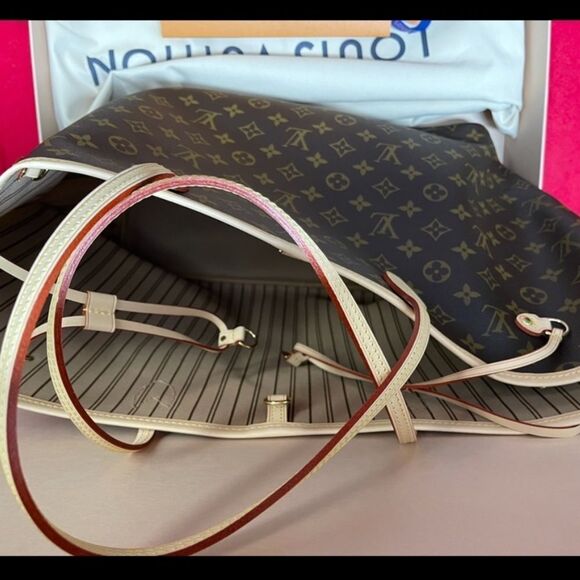 Authentic LOUIS VUITTON NEVERFULL MM - Picture 3 of 16